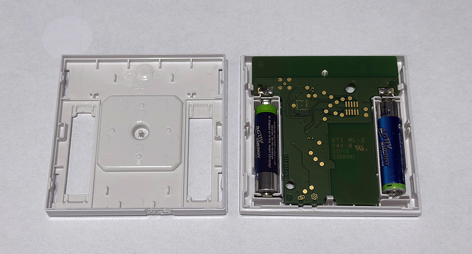 Cover for the back of the Velux Integra radio wall switch KLI 310, 311, 312, 313 - until 2021
