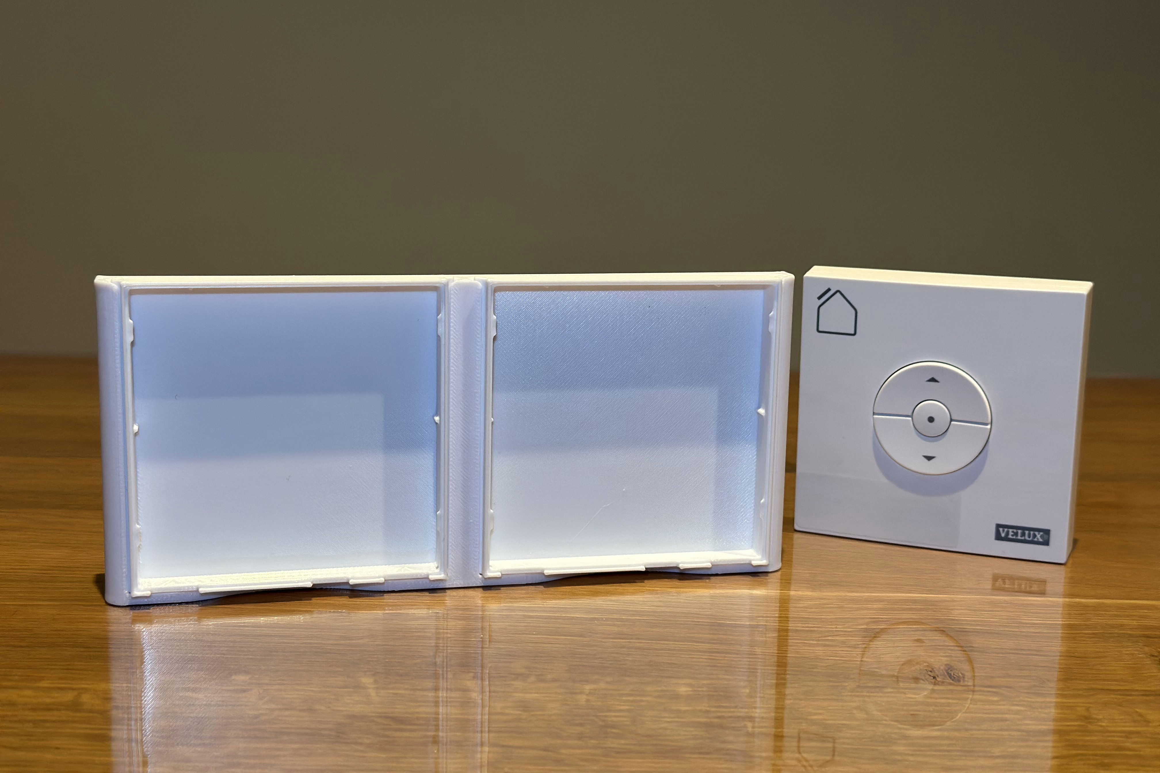 Double wall bracket for the Velux Integra wireless wall switch KLI 310, 311, 312, 313 - from 2021